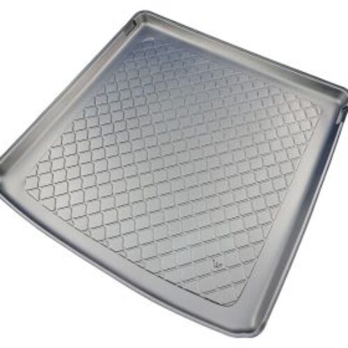 Гумирана стелка за багажник за VW Golf VIII (2020+) – Комби (кората на багажника в горно положение)